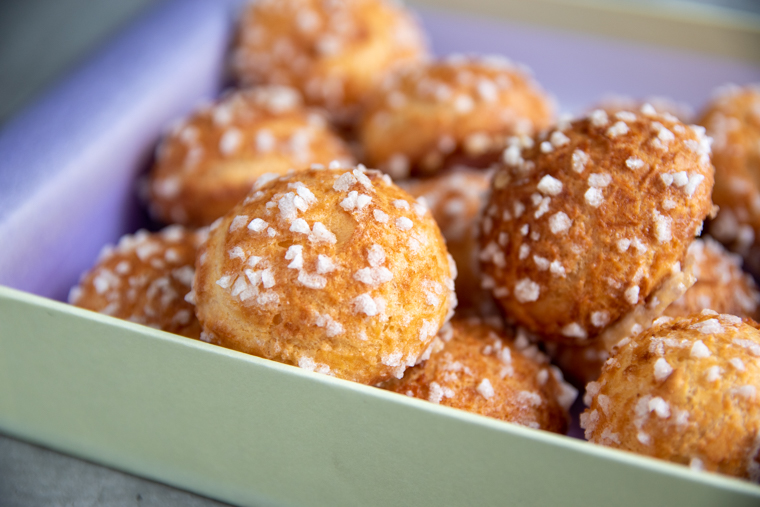 Gourmandises irrésistibles : découvrez nos recettes de chouquettes, éclairs et pâtisseries à savourer