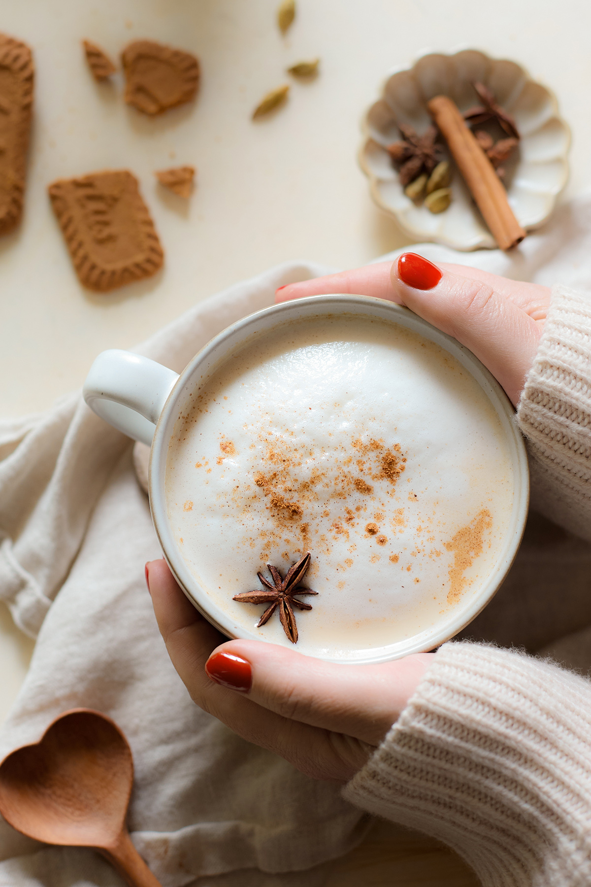 Préparez un Pumpkin Chaï Latte Maison Économique : Le Secret Pour un Geste Gourmand et Abordable !